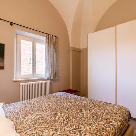 Porta Romana Elegant With Private Parking! סיינה
