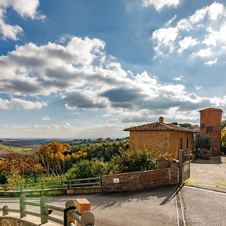 Porta Romana Elegant With Private Parking!